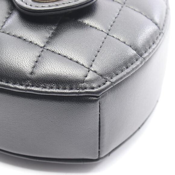 CHANEL Matelasse Heart Shoulder Bag in Lambskin Leather, Black - Picture 6 of 6